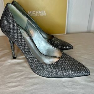 Michael Kors Silver Glitter Chain Mesh Claire Pumps Size 7